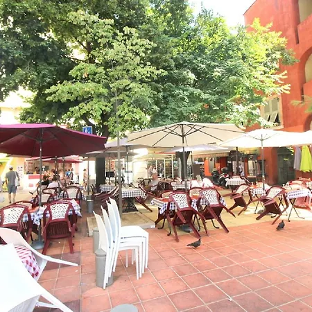 - Atelier Du Vieux Terrasse Daire